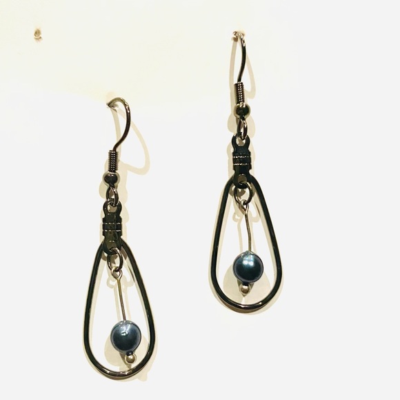 Fresh Water Pearl Teardrop Earrings - Picture 2 of 4